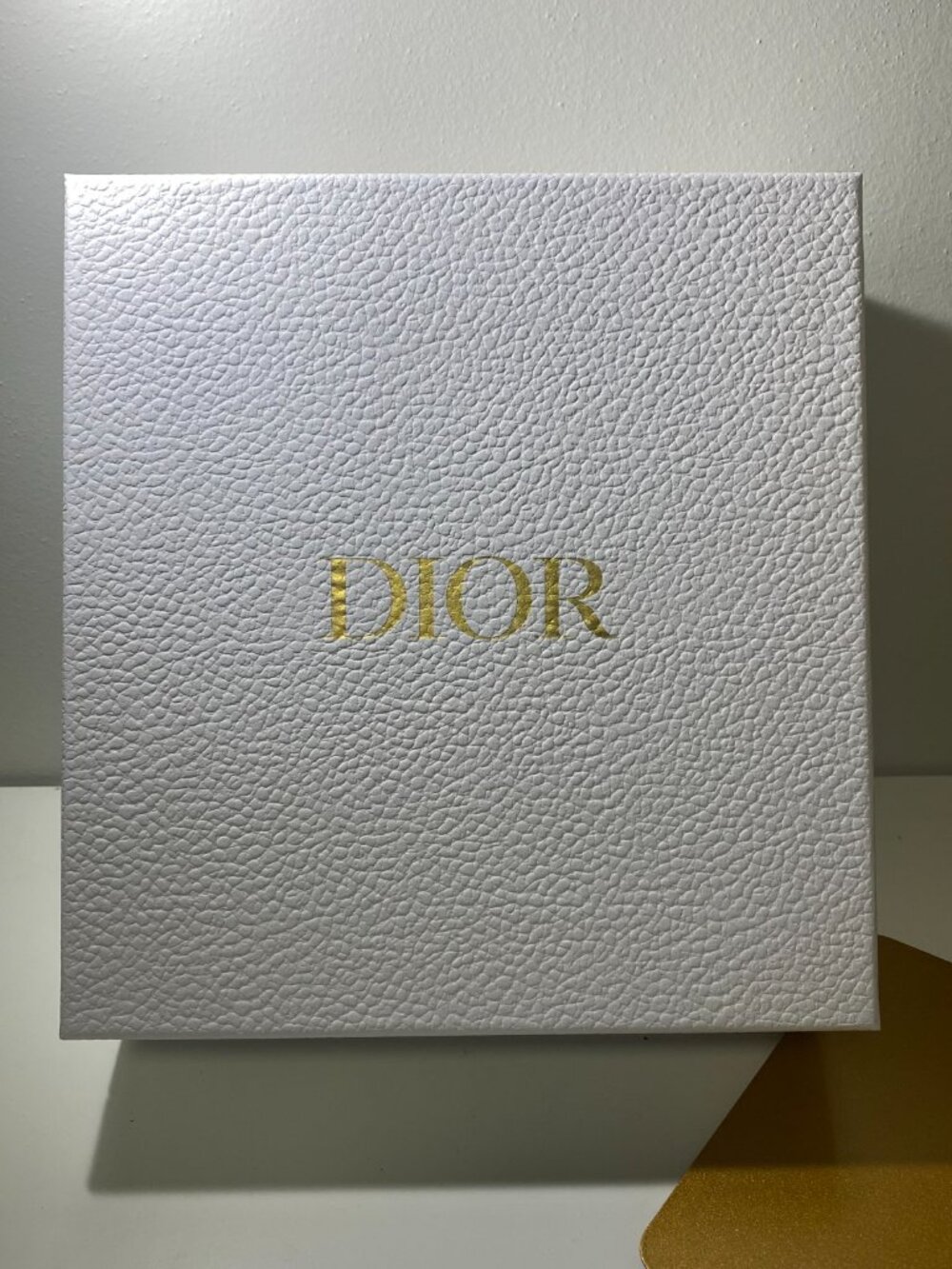 NWT NIB Dior Beauty Bundle (Makeup brushes with case and Mirror) - Picture 5 of 10